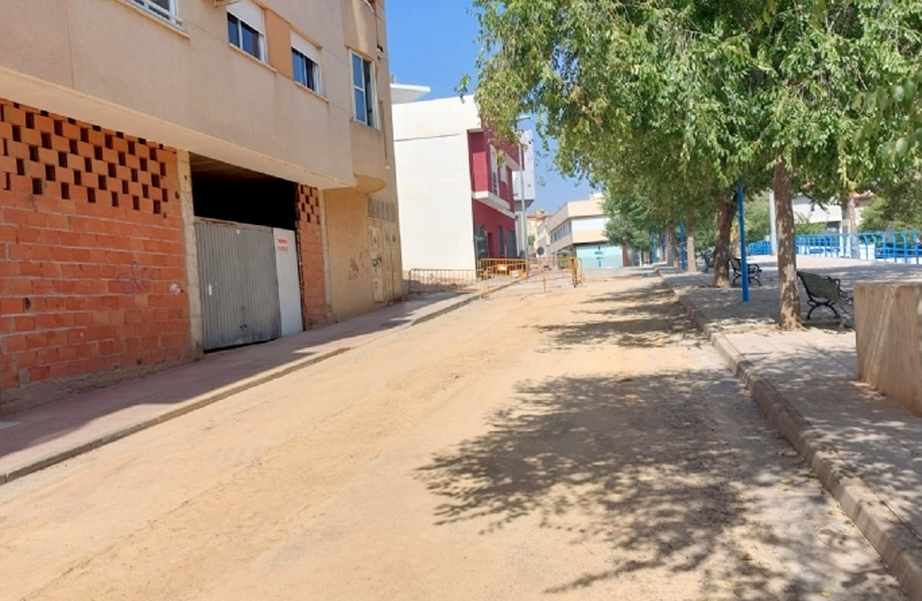 Los vecinos de la calle Alfonso Muñoz Sánchez recuperan su red de agua potable